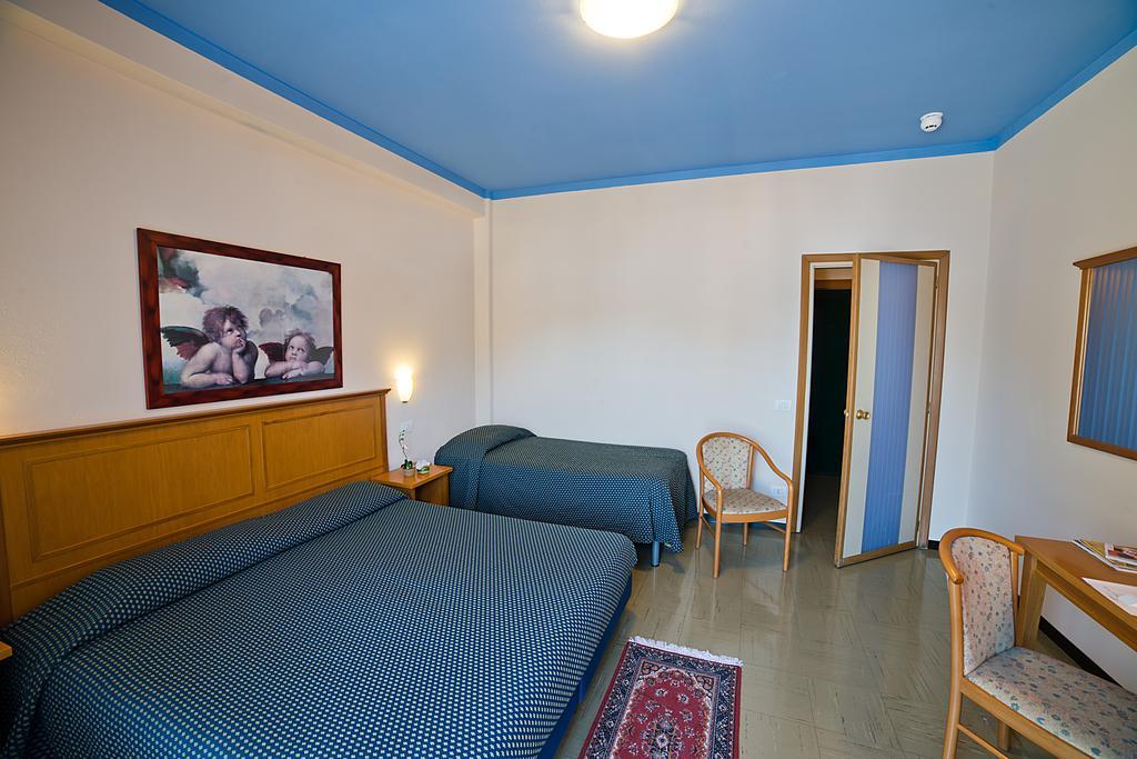 Hotel Europa Porlezza Phòng bức ảnh