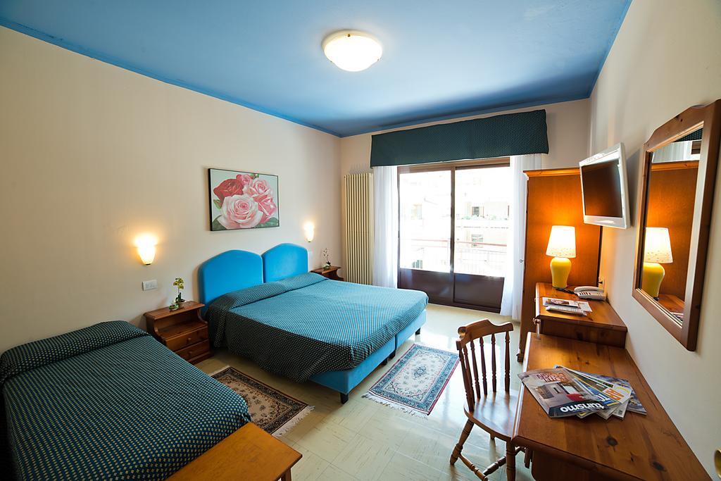 Hotel Europa Porlezza Phòng bức ảnh